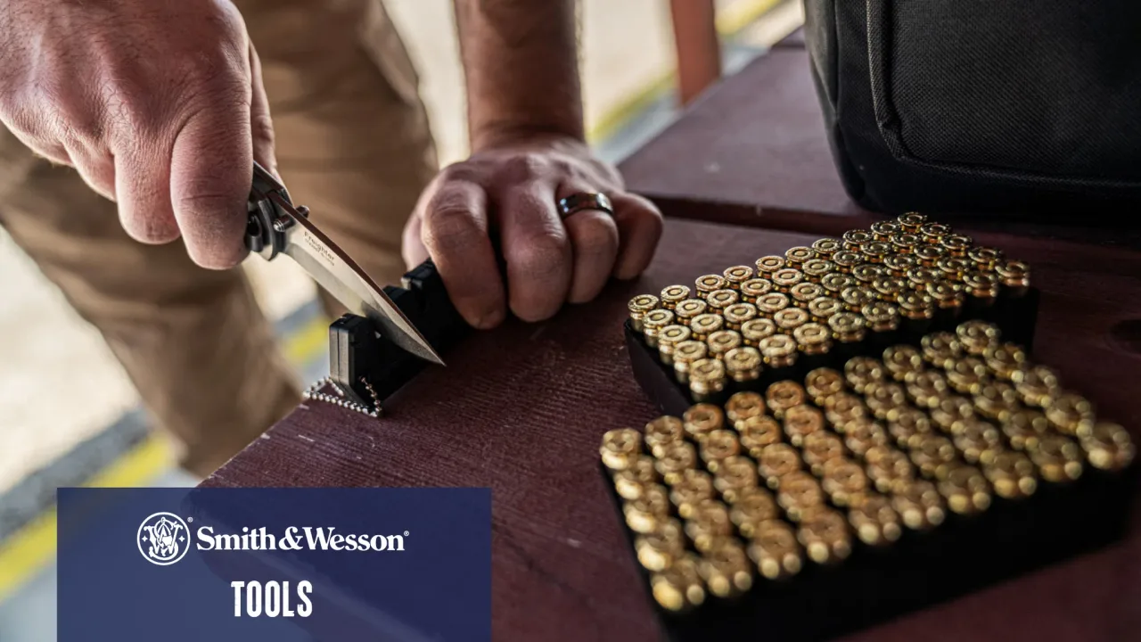 Página 116 de Smith & Wesson · Cuchillería 2023